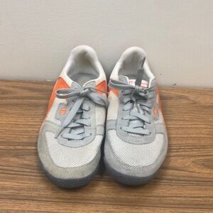 Men's Champion Mesh Light Weight Gray/Orange Spell Out on Sole Sneaker W10 M8.5